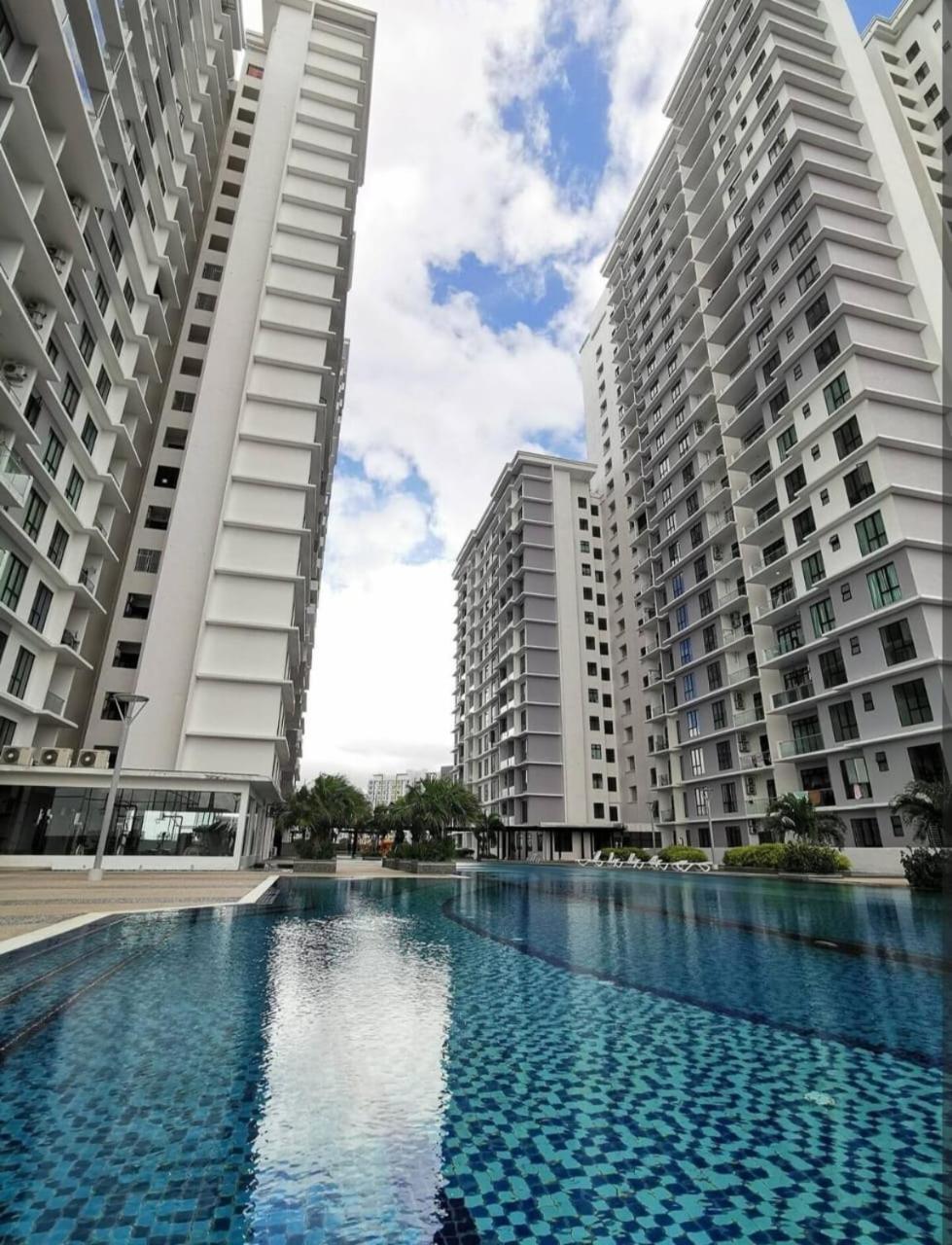 Platino 4Bedrooms Paradigm Mall Netflix By Stay Джохор-Бару Экстерьер фото